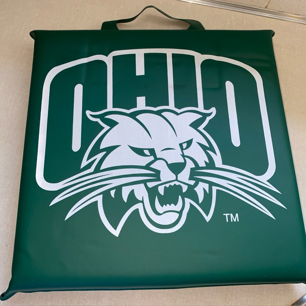 Ohio University Bobcats Stadium Seat Cushion Attached‎ Handle